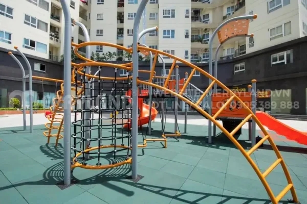 các thiết bị vận động phù hợp với trẻ em ngoài trời chung cư trung văn