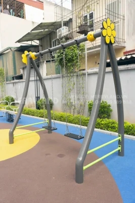 xích đu merryland 2 chỗ trang trí bông hoa