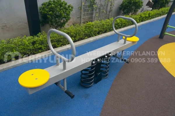 bập bênh màu vàng 2 chỗ